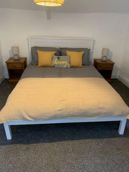 Bryndegwel In Saint Dogmaels, Cardigan- River Views, Free Parking Exterior foto